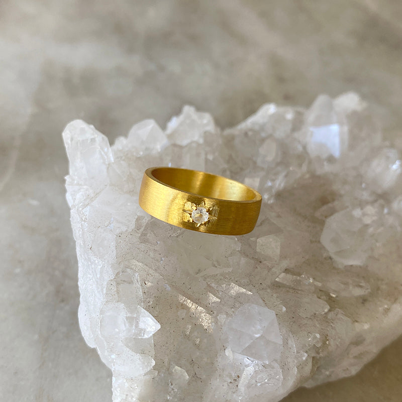 Lyra Golden Gypsy Ring